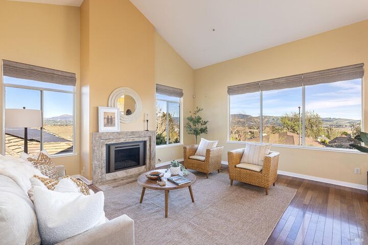 Property Photo: 42 Clement Court CA 94558