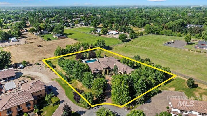 Property Photo: 2515 N Big Sky Place ID 83616