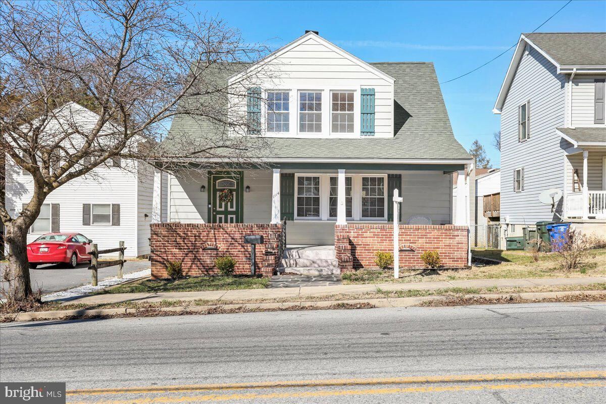 Property Photo:  1114 W Washington Street  MD 21740 