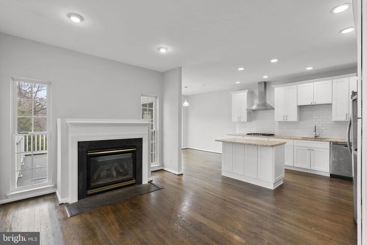 Property Photo:  2014 Dalewood Court  MD 21114 