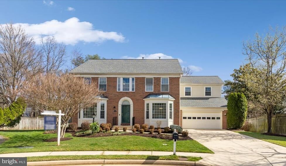 Property Photo: 6753 Edge Cliff Drive VA 22315
