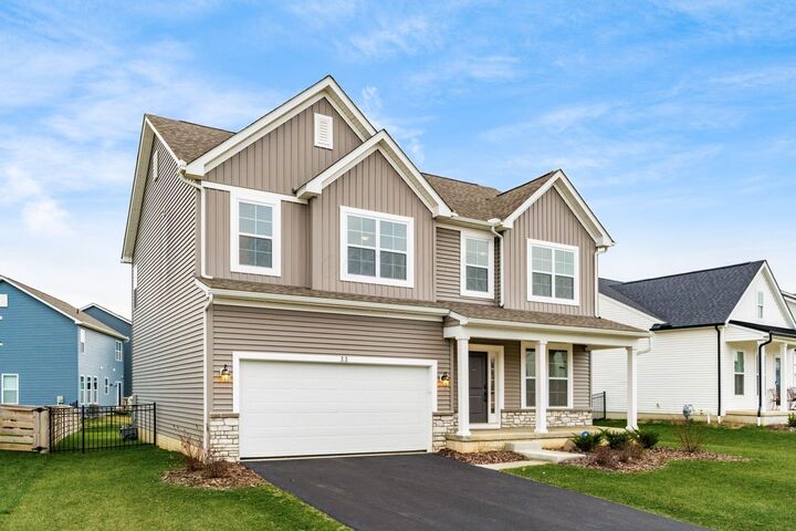 Property Photo:  33 Erin Hills Road  OH 43116 