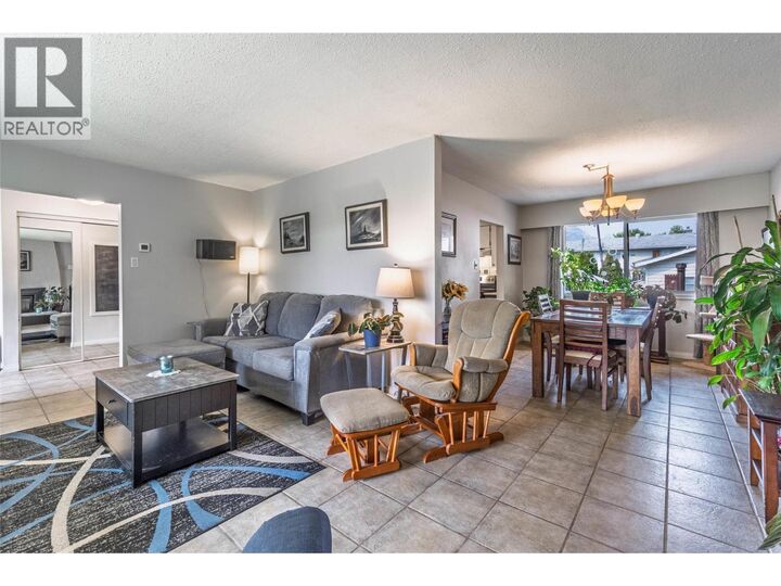 Property Photo: 520 3rd Avenue BC V0X 1N2