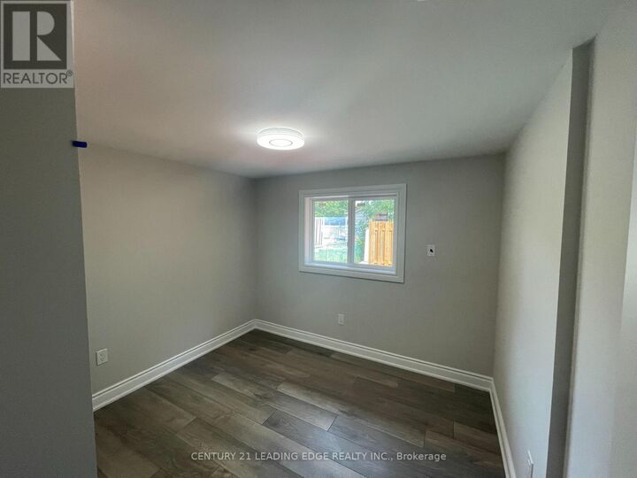 Property Photo:  314 Grove Street East Side  ON L4M 5J3 