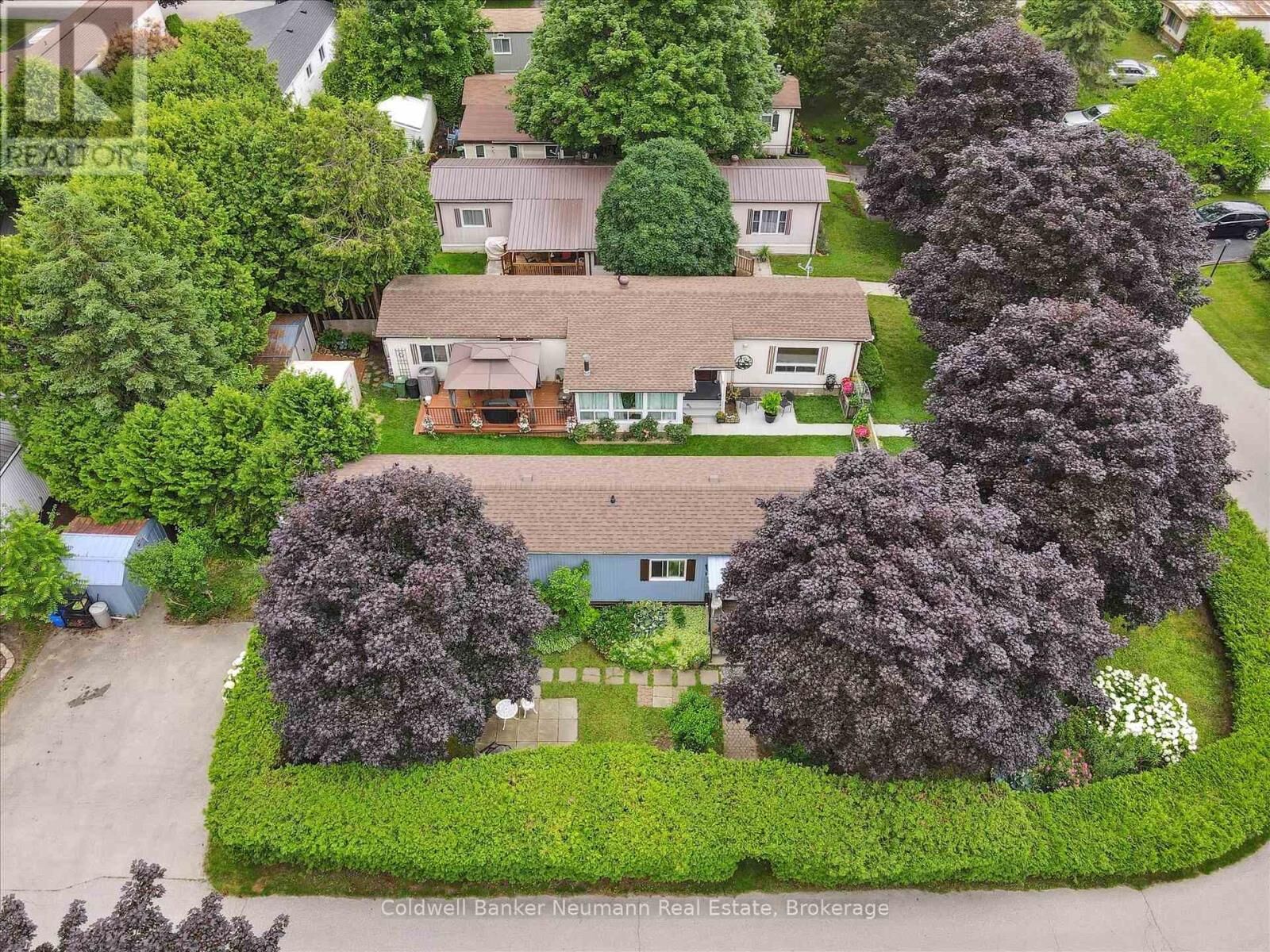 Property Photo: 1294 Concession 8 Road West 93 Maple ON N0B 2J0