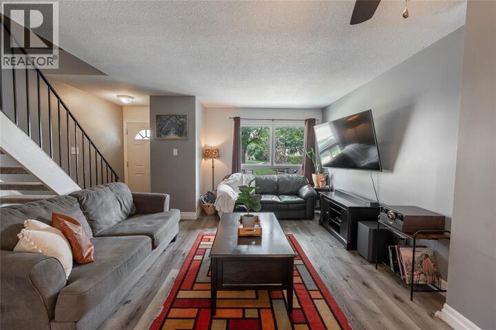 Photo de la propriété:  200 St Clair Boulevard 51  ON N0N 1G0 