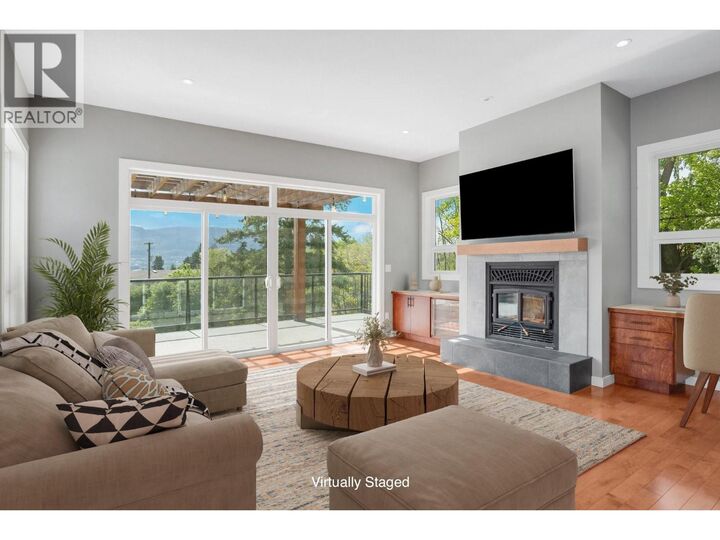 Property Photo: 220 West Bench Drive BC V2A 8X8