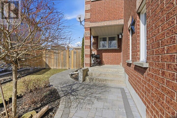 Property Photo:  93 Farncomb Crescent  ON L1C 4L9 