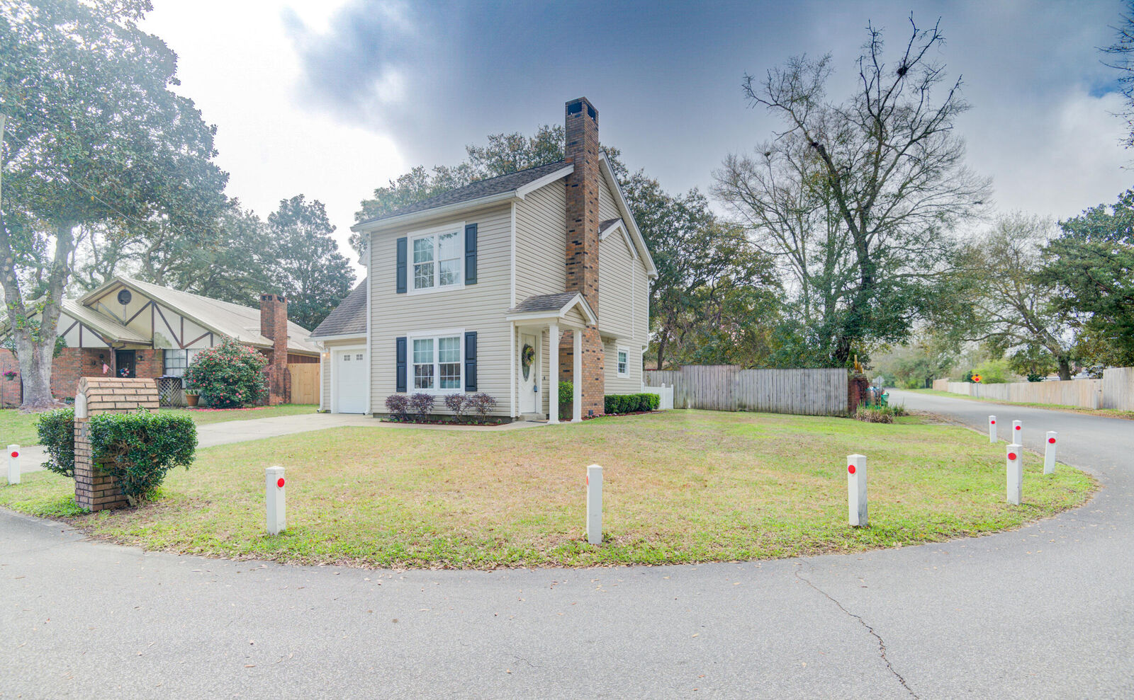 Property Photo:  607 Lloyd Street  FL 32547 