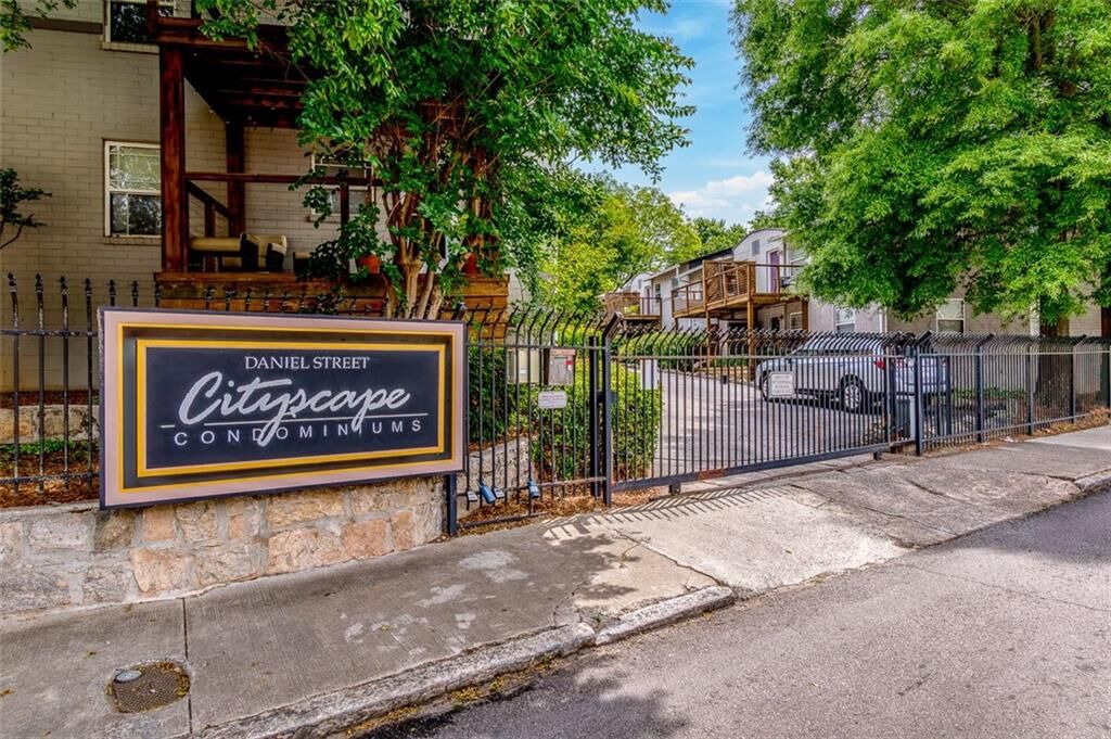 Property Photo: 36 Daniel Street SE 5 GA 30312