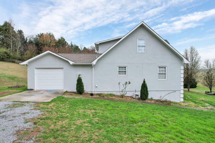 Property Photo: 137 County Road 244 TN 37303