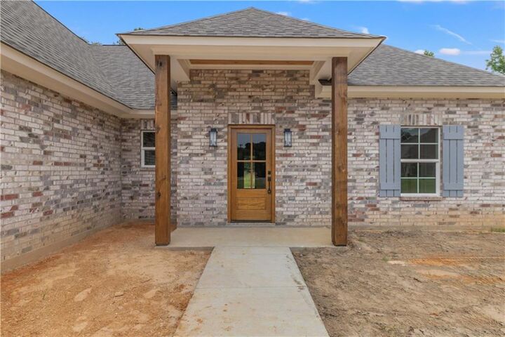 Property Photo:  110 Eastin Circle  LA 71457 