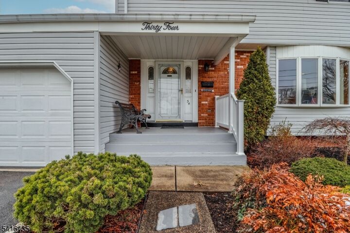 Property Photo:  34 Timberlane Dr  NJ 07067 