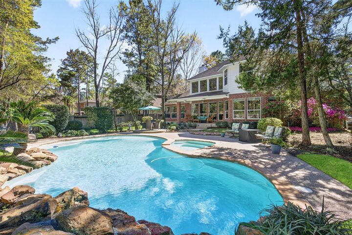 Property Photo:  19 Baylark Place  TX 77382 