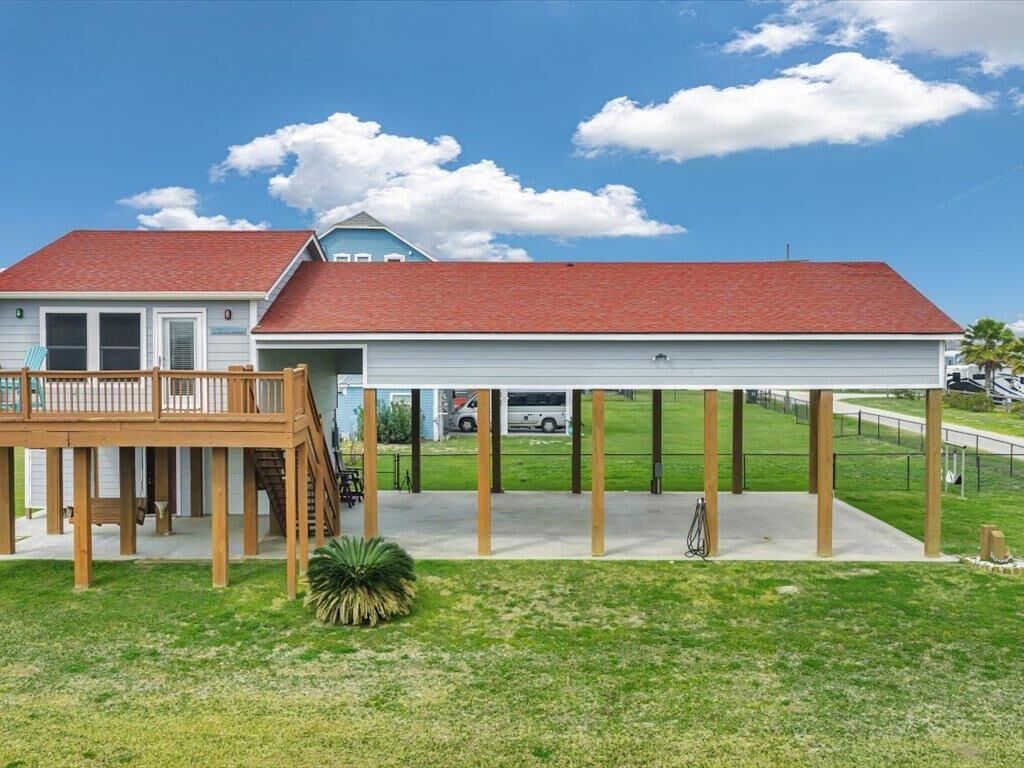 Property Photo: 979 Sea Spray Drive TX 77650