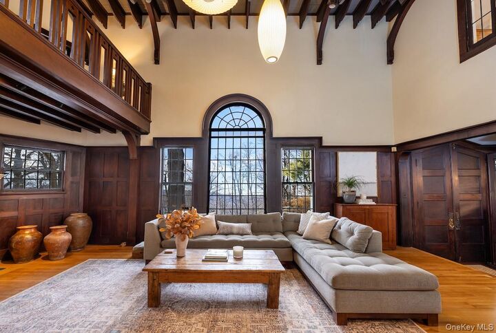 Property Photo:  30 Southlawn Avenue  NY 10522 