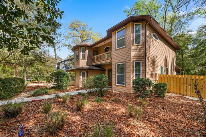 Property Photo:  2163 SW 37th Court  FL 32608 