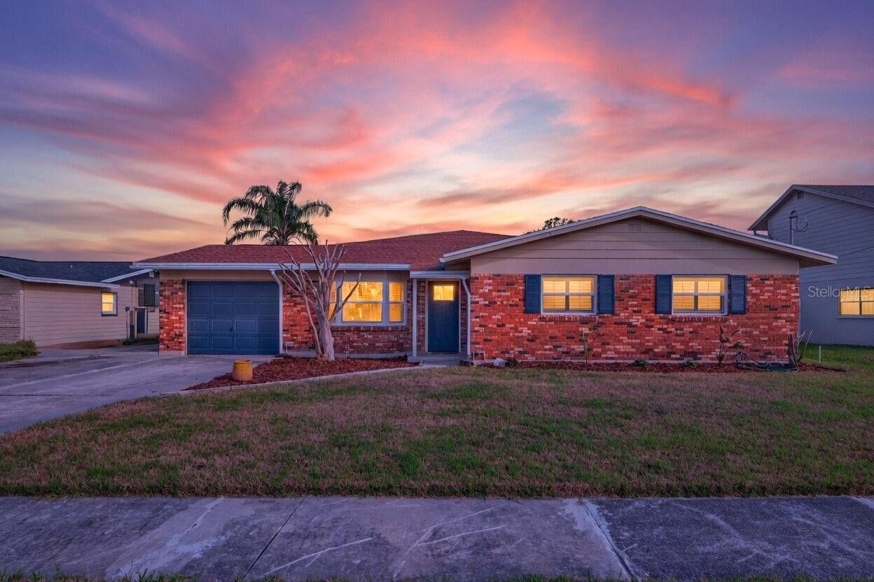 Property Photo:  8711 Bay Crest Lane  FL 33615 