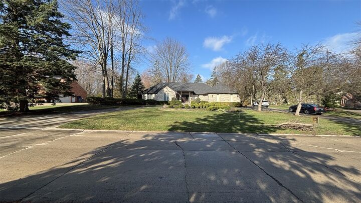 Property Photo:  37671 Fiore Trail  MI 48036-2036 