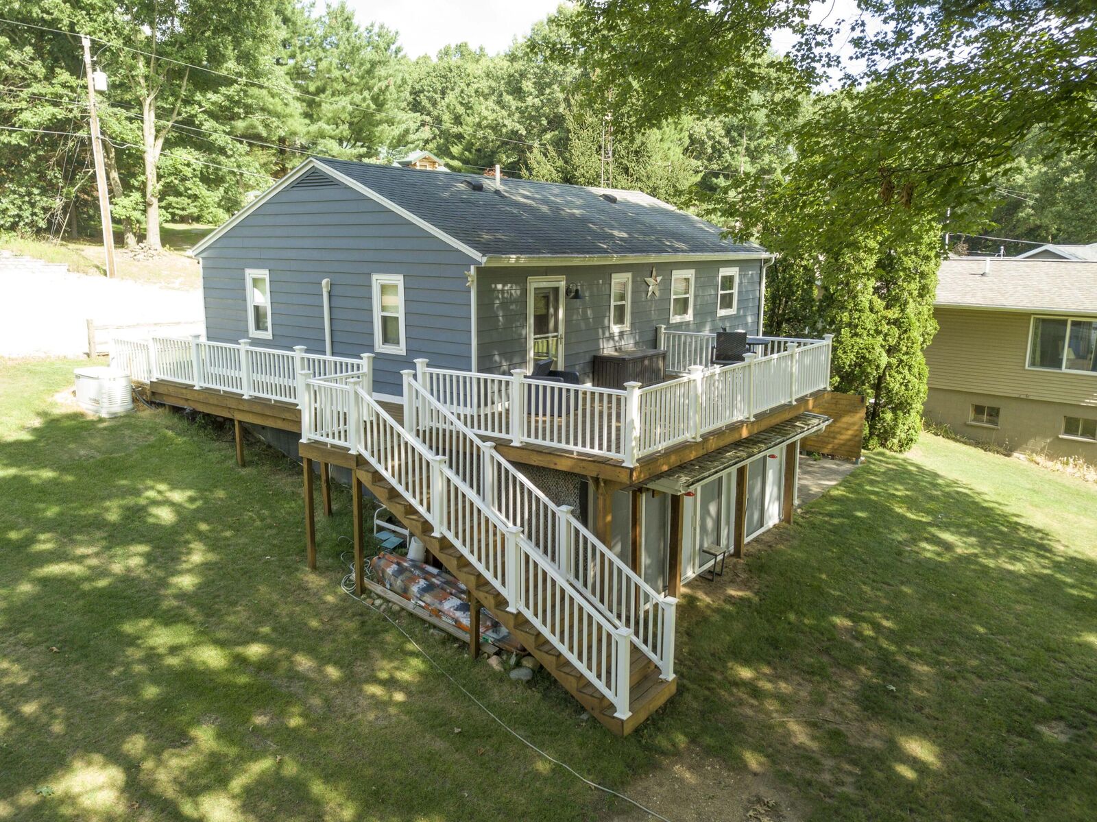 Property Photo:  5375 Paradise Drive  MI 49274 
