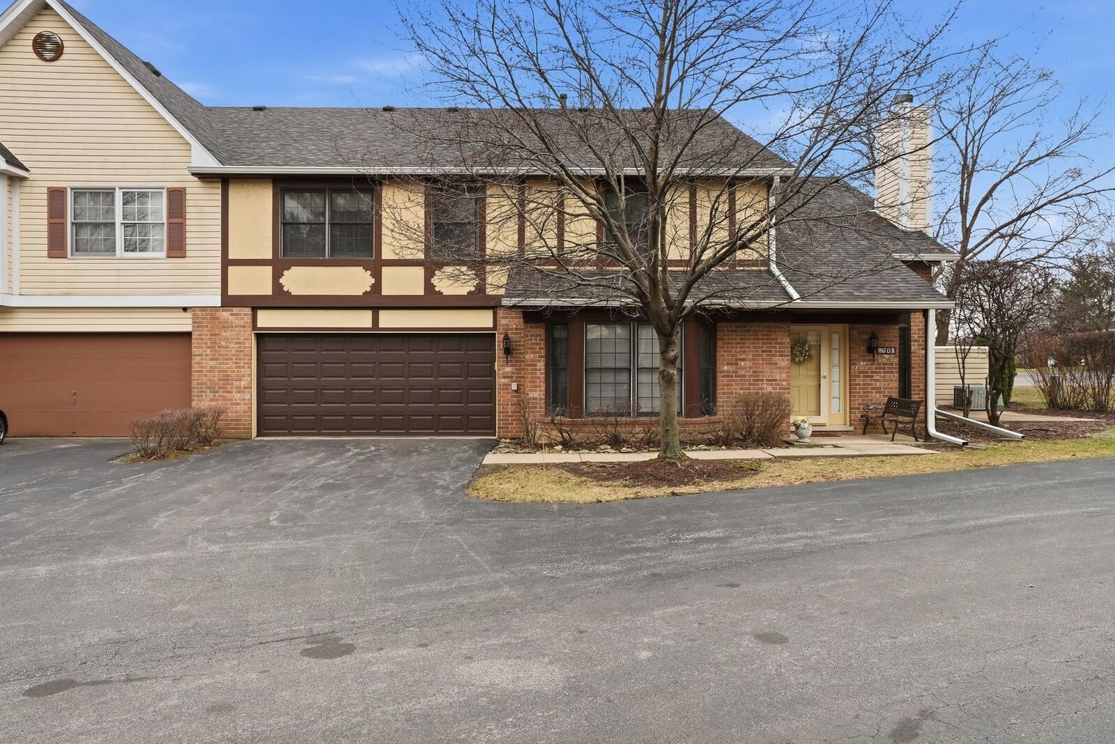 Property Photo:  9867 Cambridge Court B  IL 60448 