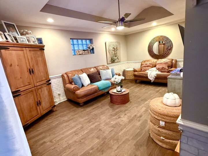 Property Photo:  7707 S Damen Avenue  IL 60620 