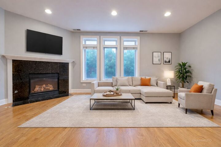 Property Photo:  1345 W Fillmore Street 3  IL 60607 