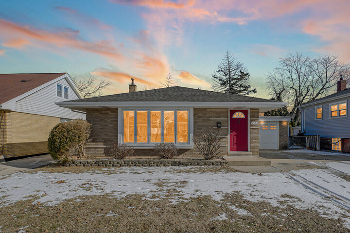 Property Photo:  9523 S Kostner Avenue  IL 60453 