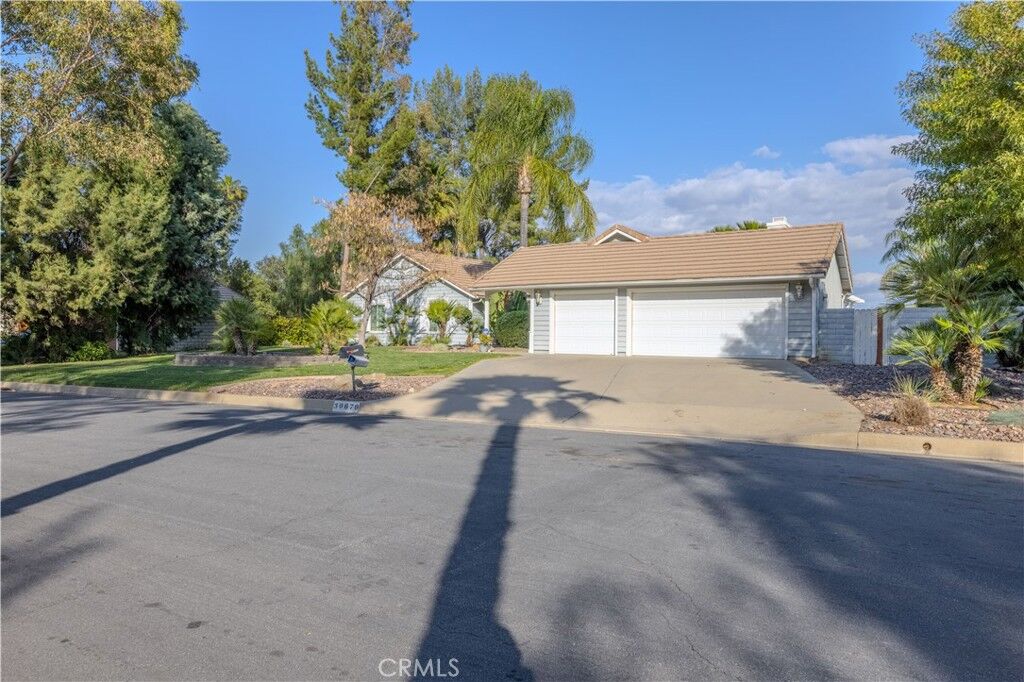 Property Photo:  30670 Brookstone  CA 92530 