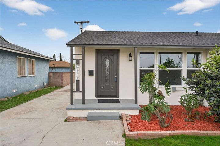 Property Photo:  9602 Florpark  CA 90660 