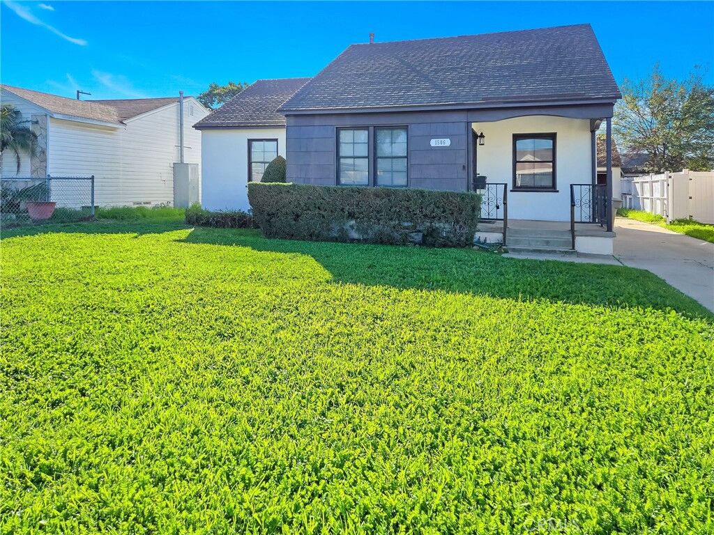 Property Photo:  1506 W 152nd  CA 90247 