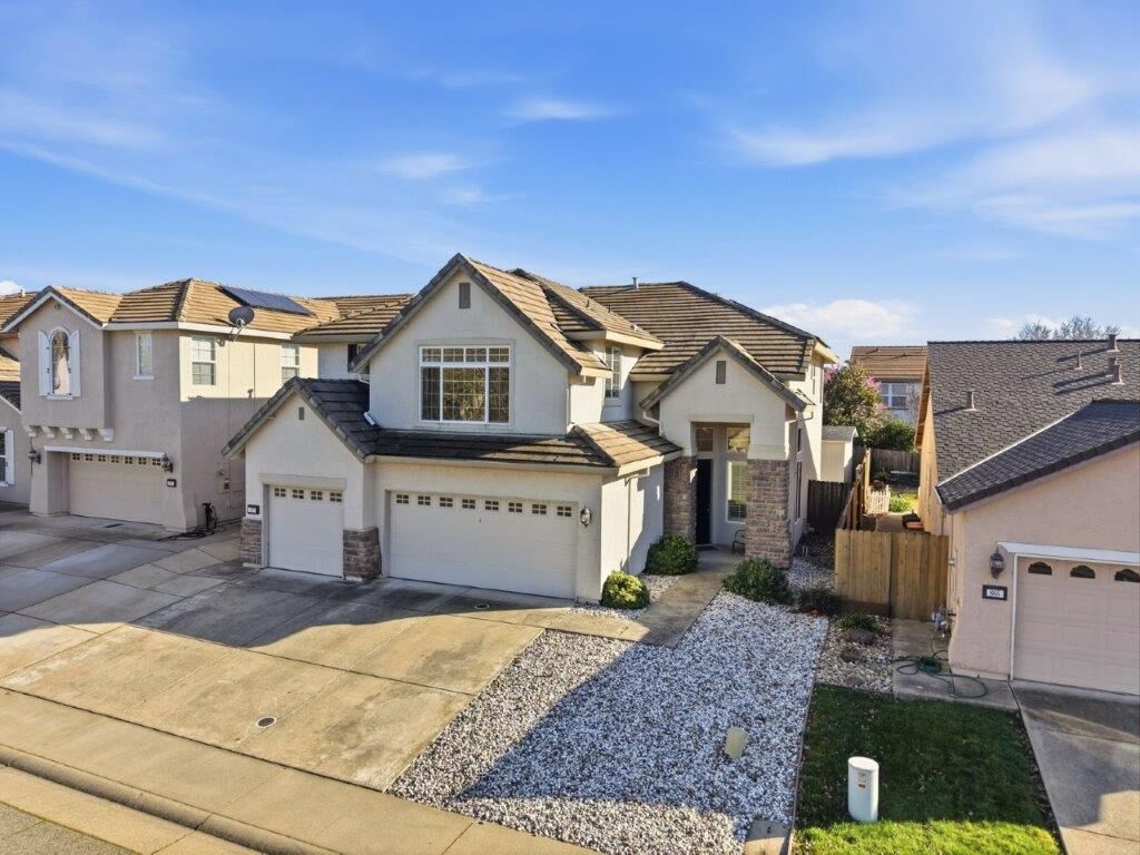 Property Photo: 877 Lavastone Drive CA 95648