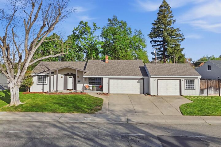 Property Photo:  5920 Parkoaks Drive  CA 95621 