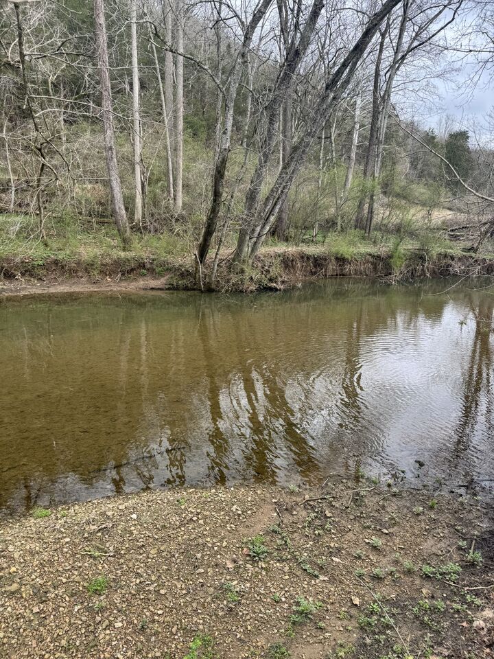 Property Photo:  192 Hillsdale Cir  TN 37057 