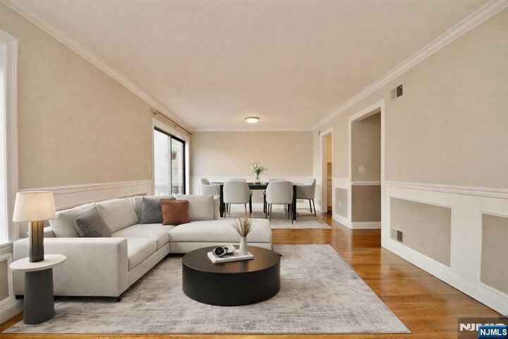 Property Photo:  38 Holiday Court T038  NJ 07675 