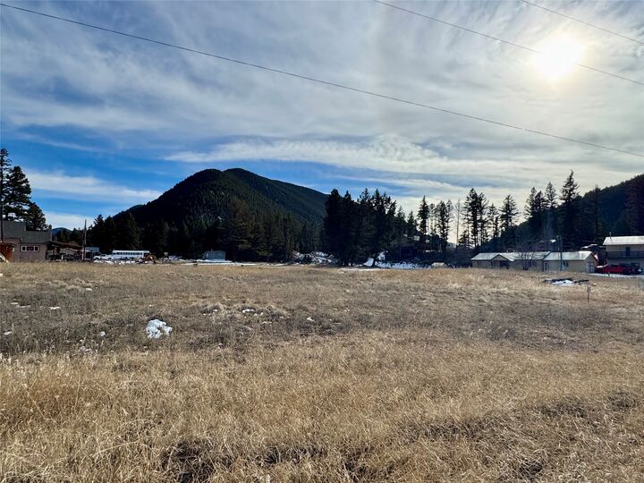 Property Photo:  6 Maxville Road  MT 59858 