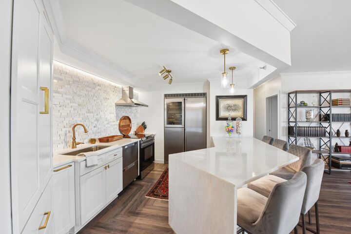 Property Photo: 168 6th Street E 4105 MN 55101