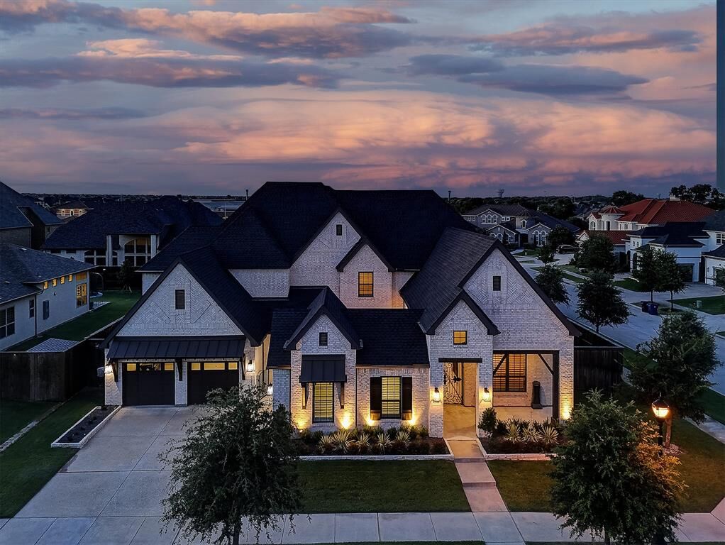 Property Photo:  13508 Spokane Way  TX 75035 