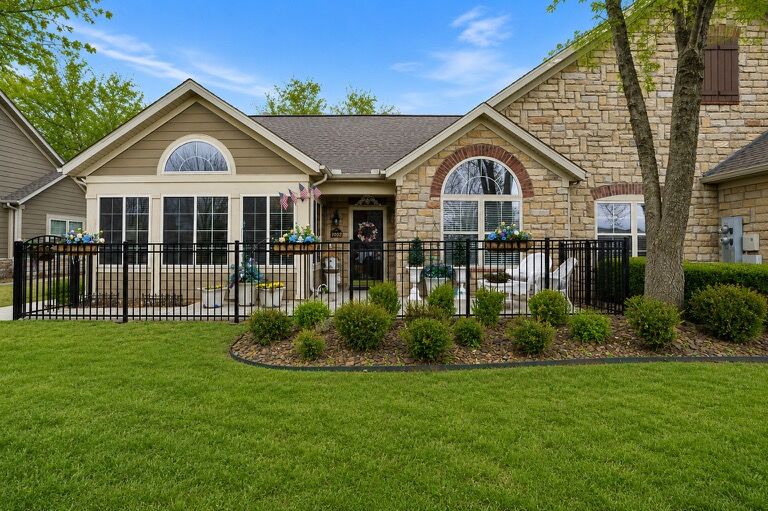 Property Photo:  1002 SW Naphtali Boulevard  AR 72713 