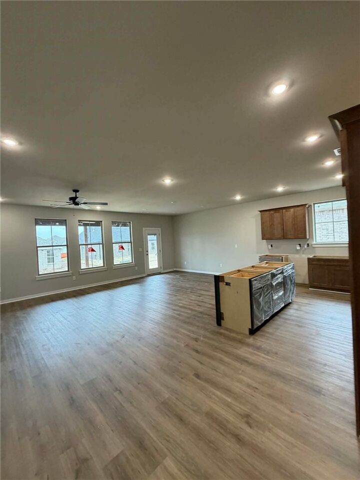 Property Photo:  2300 N Zane Street  AR 72761 