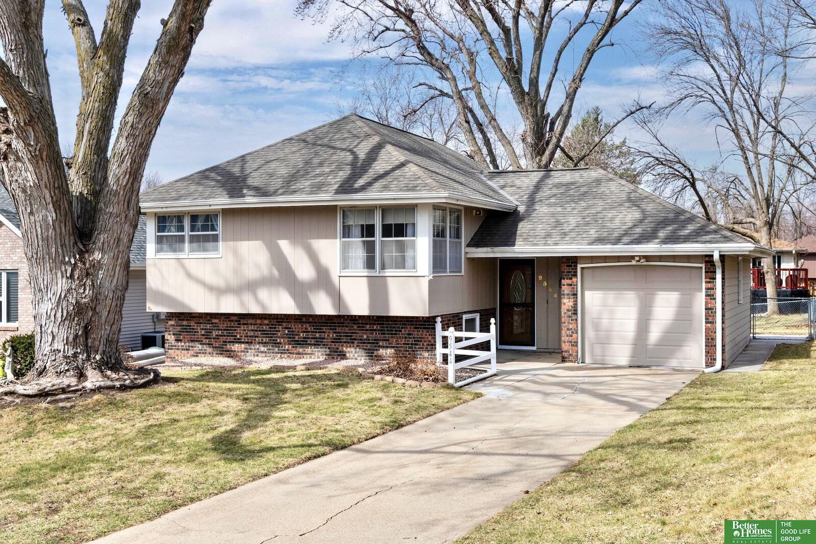 Property Photo:  9544 Sprague Street  NE 68134 
