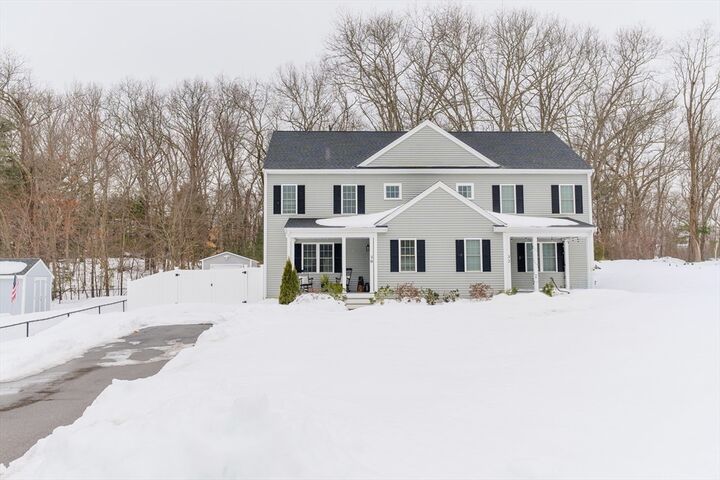 Property Photo:  30 Oak Meadow Pl 30  MA 02324 