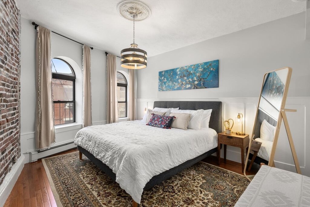 Property Photo:  165 Salem Street 4  MA 02113 