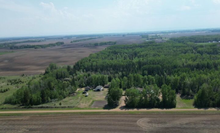 Property Photo: 14371 Twp Rd 1072 AB T0H 2H0