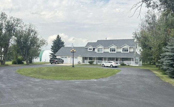 3000 35 Street — photo 1
