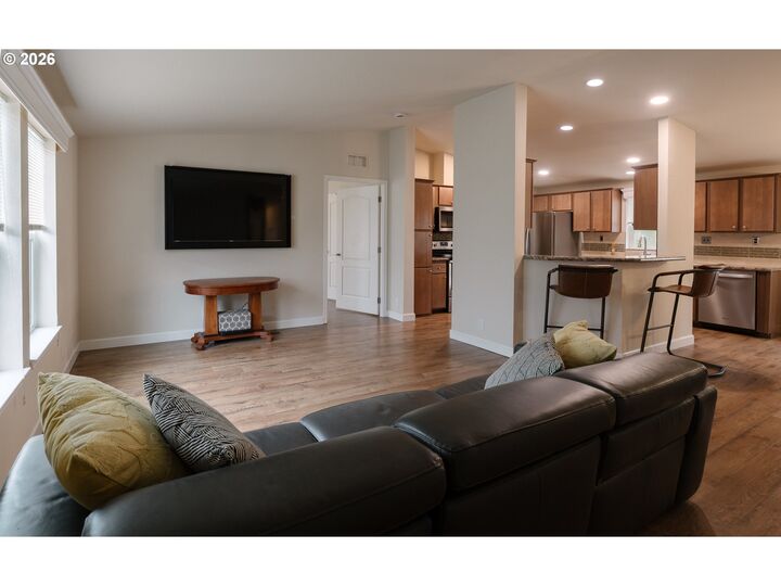 Property Photo:  11520 SW Royal Villa Dr  OR 97224 