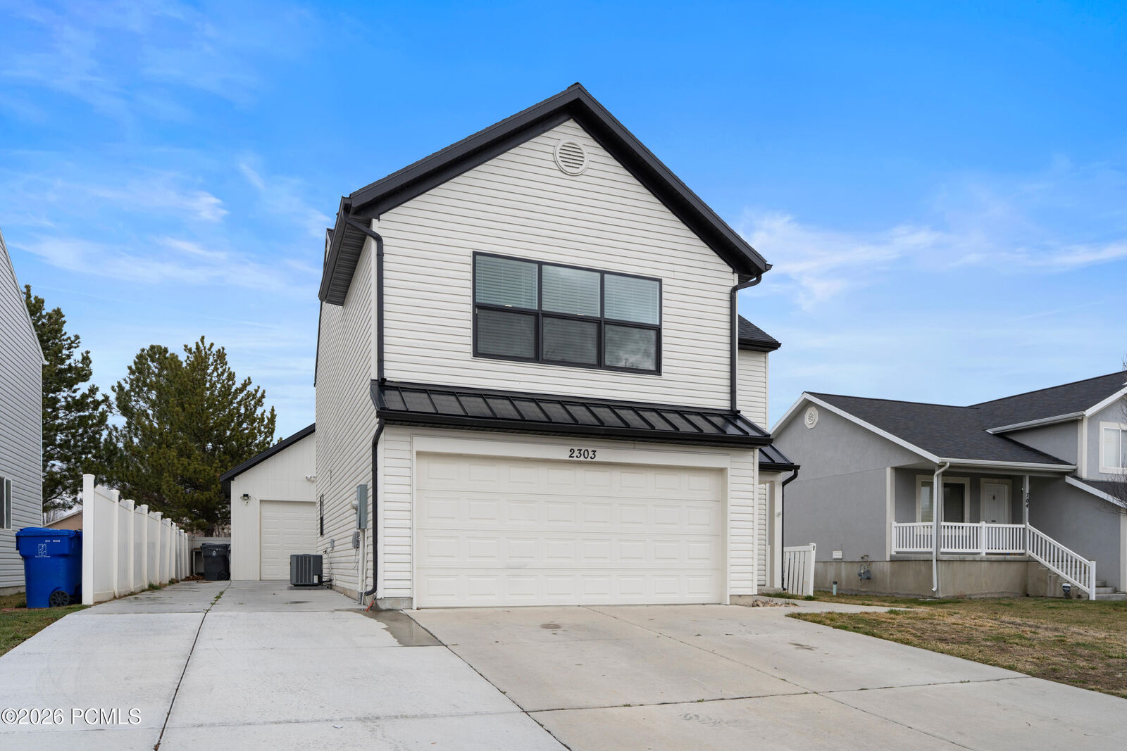 Property Photo:  2303 E Hawthorne Street  UT 84043 