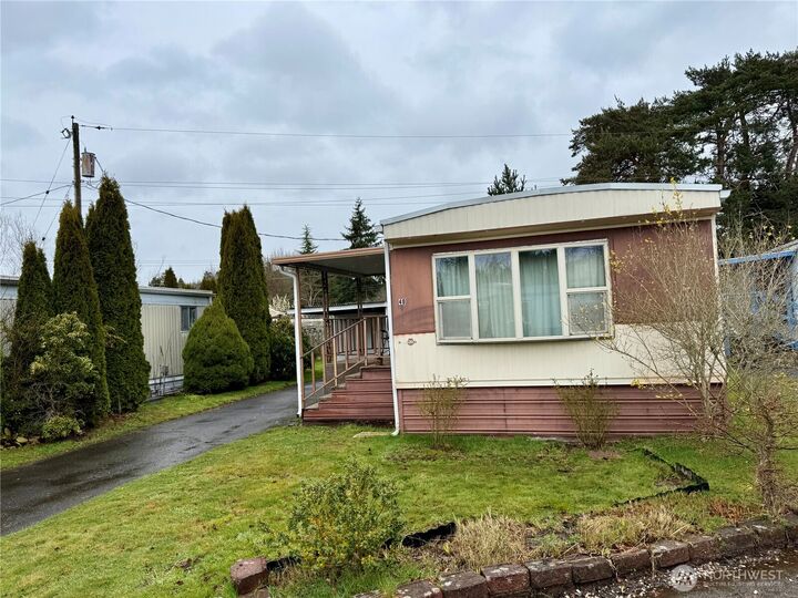 Property Photo:  2400  Donovan Street 40  WA 98225 