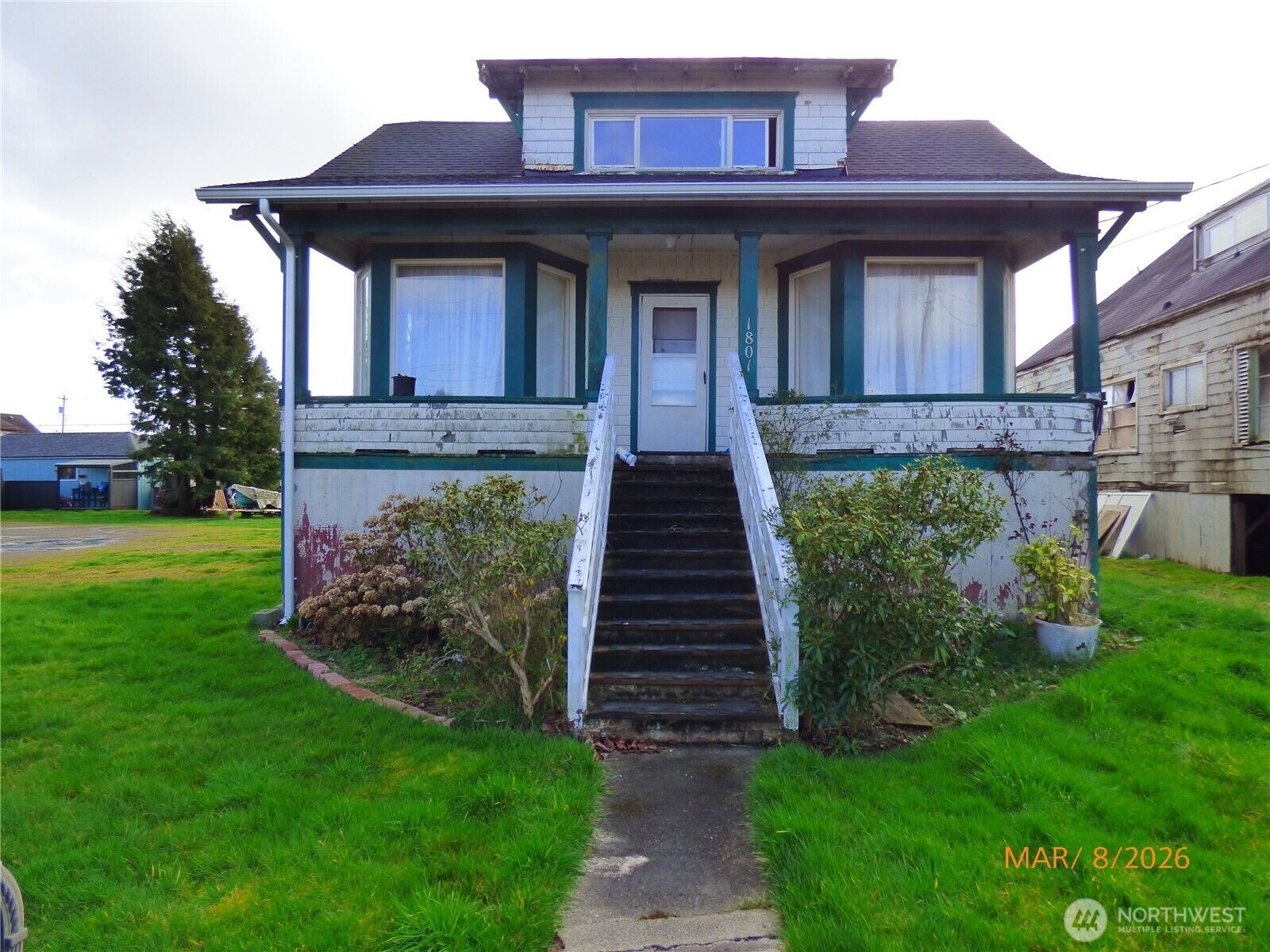 Property Photo:  1801 W Second  WA 98520 