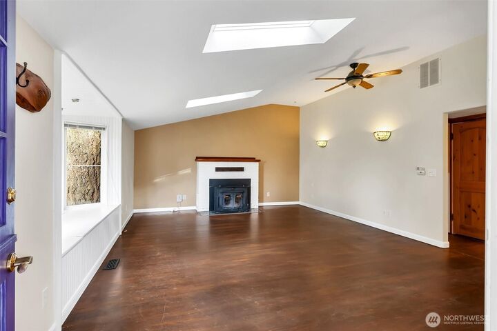 Property Photo: 13722 Interlake Avenue N WA 98133